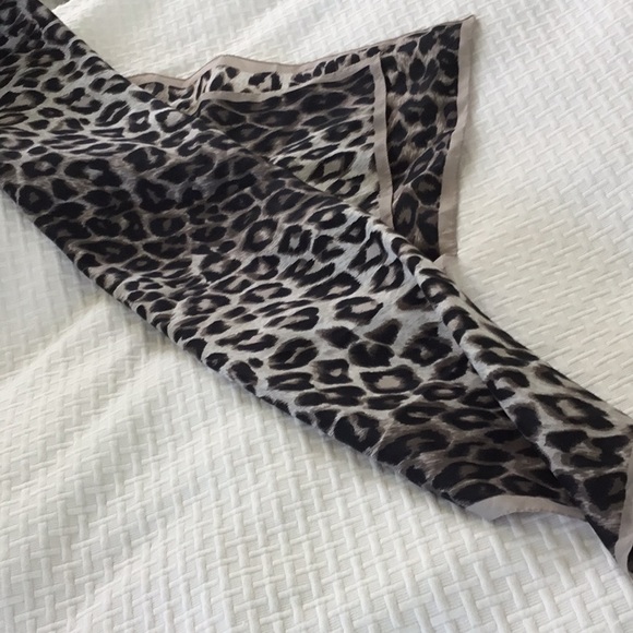 Scarf women’s - Picture 3 of 5